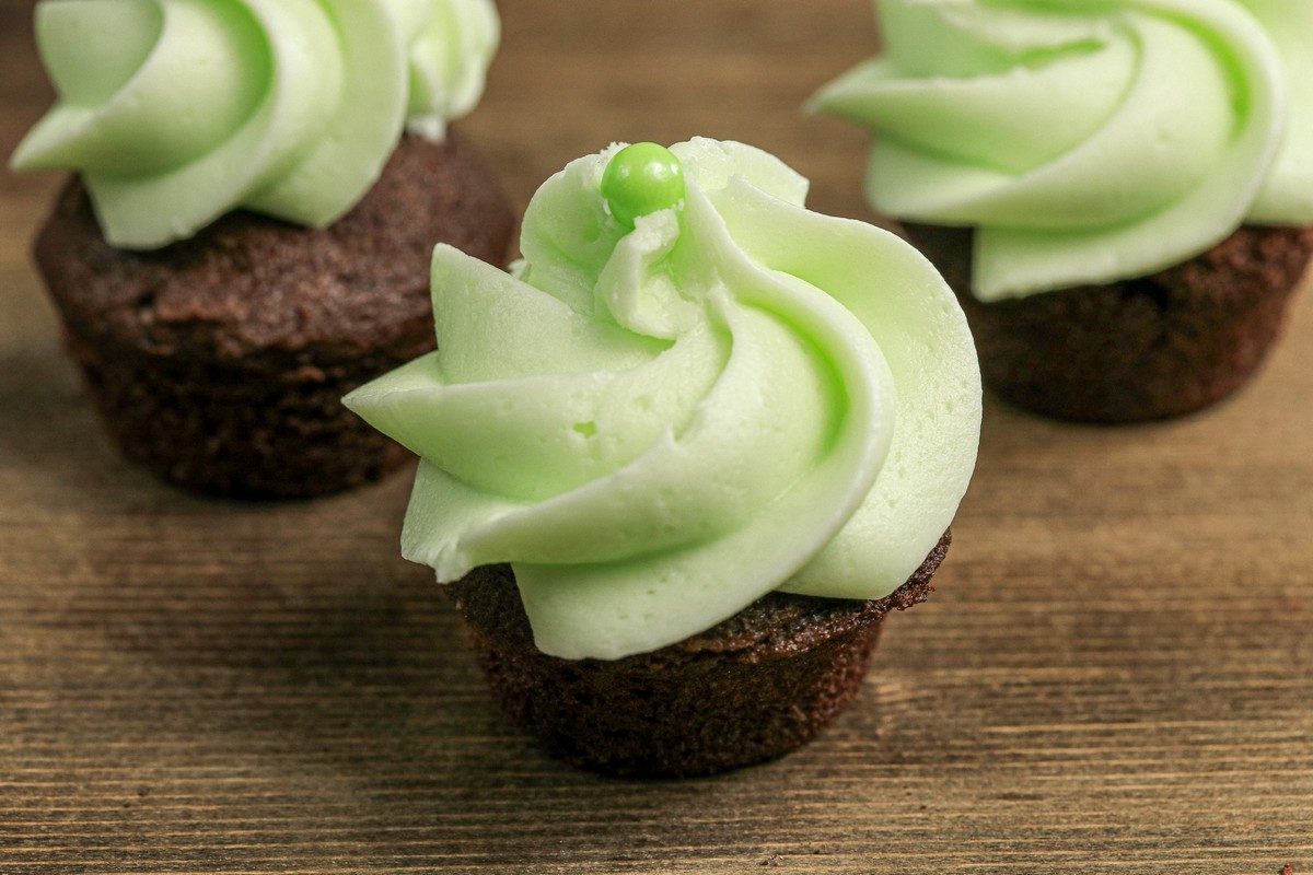 GlutenFree Peppermint Buttercream Icing Kinnikinnick